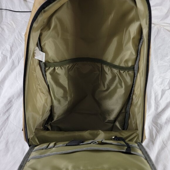 The Hobbit Aeries Con 2023 There and Back Again All Over Print Backpack With Pin - Picture 6 of 9